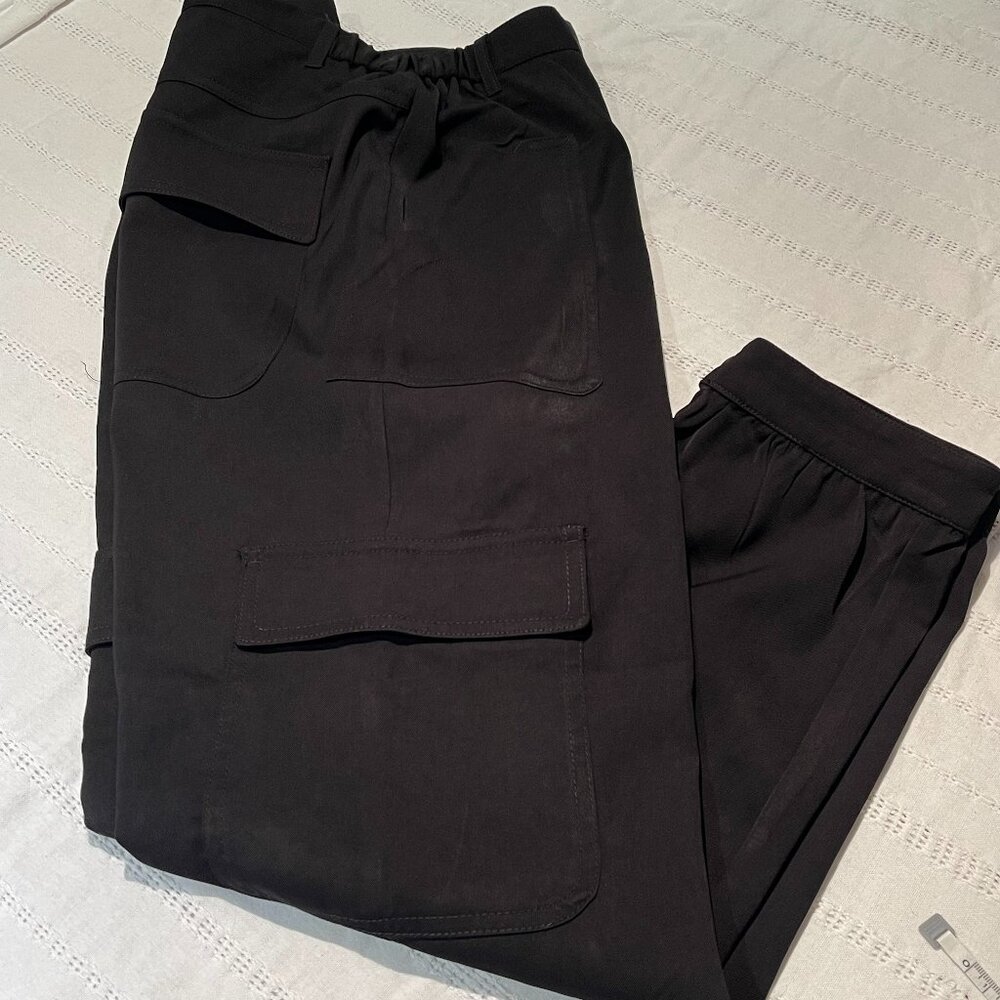 New Black cargo pants size L